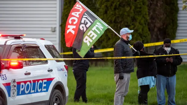 В США полицейский застрелил темнокожую 16-летнюю девушку