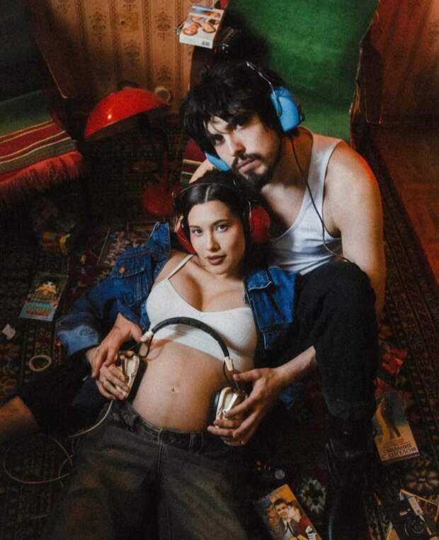 Анет Сай и 10AGE станут родителями