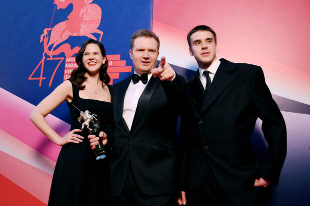 Режиссер Маслов признался, что жена днями не разговаривает с ним после правок