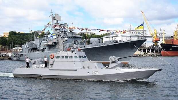 «Изумруд» открывает огонь: подлинная картина провокации ВМСУ опровергла украинские фейки В Одесском порту