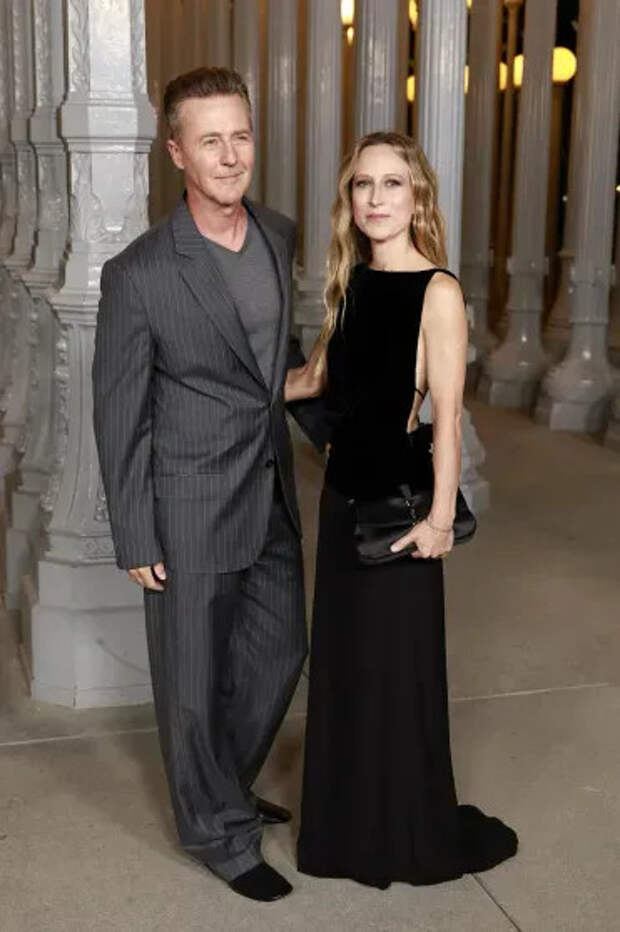 Эдвард Нортон с женой