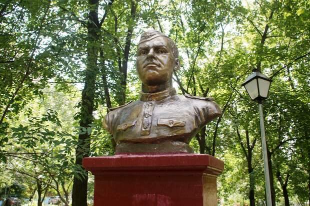 Памятник Владимиру Трофимову/Евгений Чесноков