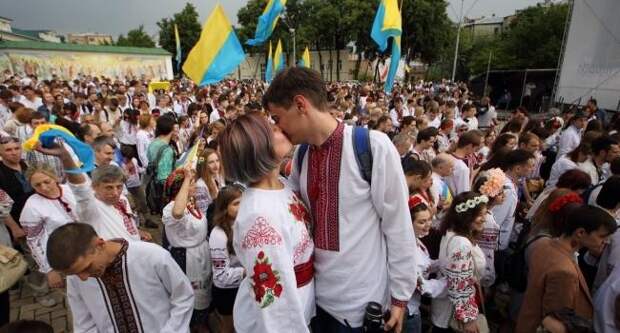 Шокирующие результаты опроса КМИС: большинство украинцев не понимает смысла государственных праздников
