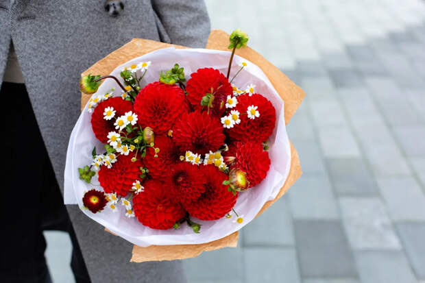 Розы, гортензии, эустомы: названы цветы, которые в России покупают чаще всего