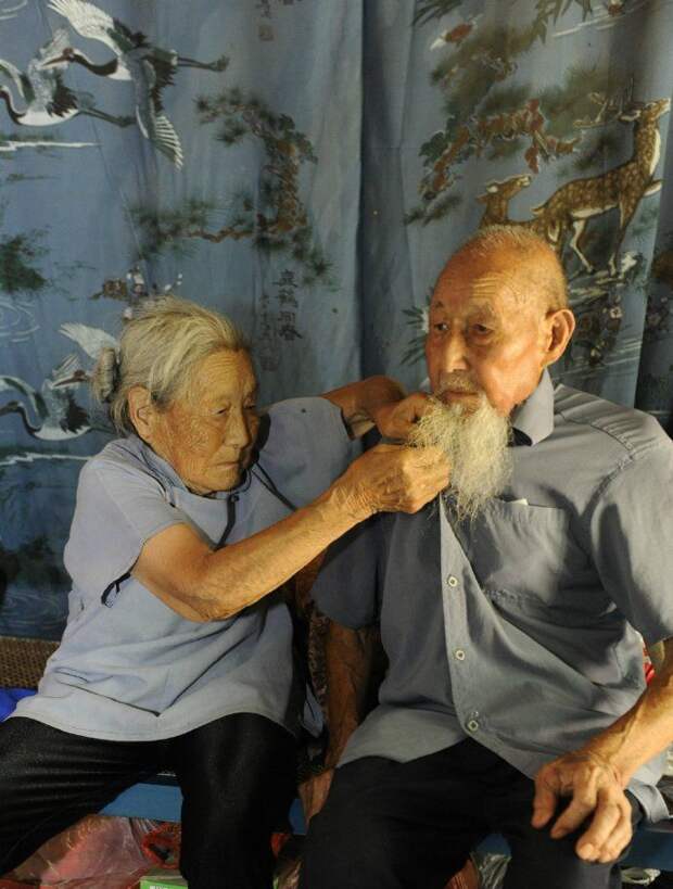 Первые свадебные фото после 80 лет брака