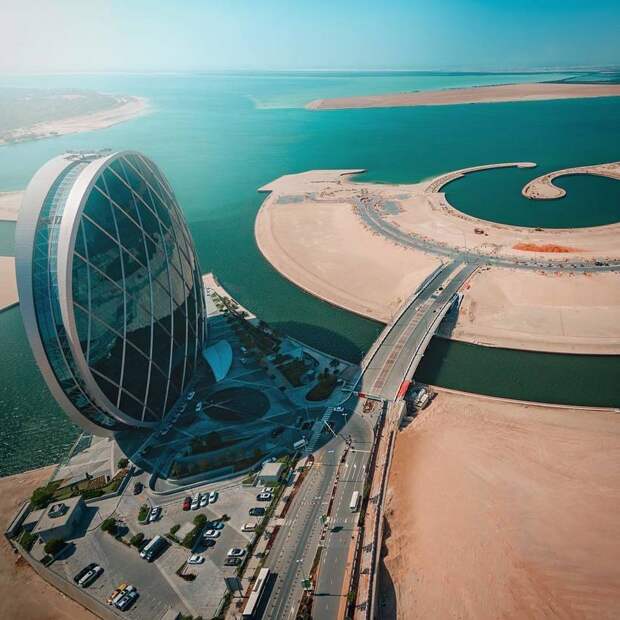 Aldar HQ в Абу-Даби: как удалось построить круглый небоскреб на зыбком песке