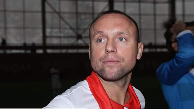 Глушаков — о «Спартаке»: команда должна быть как семья, а они в баню не ходят даже