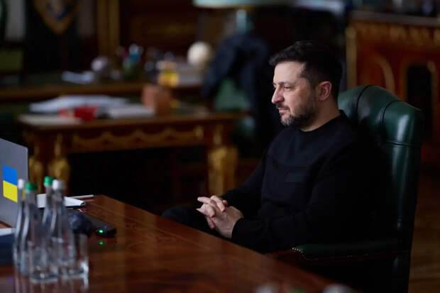 Зеленский предложил Европе оплатить переход ВСУ на контрактную систему