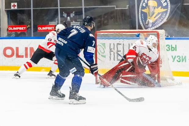 Хоккейный клуб «Рязань-ВДВ» одержал «сухую» победу над «Молотом»