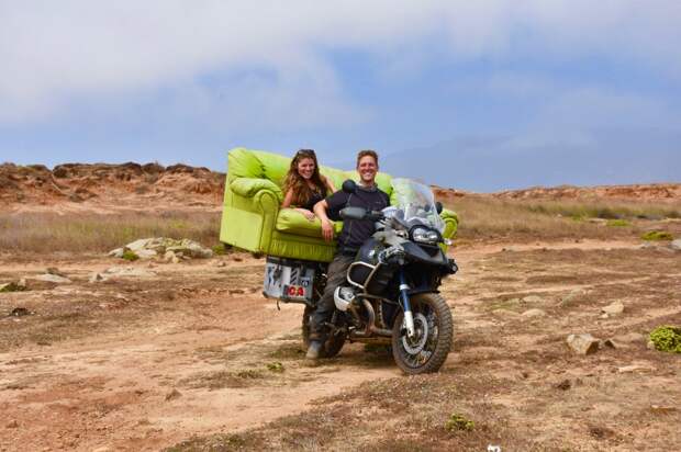 Нескончаемый медовый месяц: молодожены провели семь месяцев путешествуя на мотоцикле