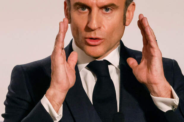 Макрон подтвердил, что не уйдет в отставку с поста президента Франции