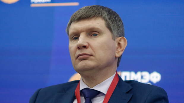 Ошибку целого министерства объяснили одним анекдотом: Сидят два мужика в камере...
