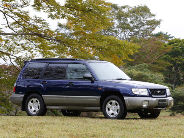 Subaru Forester собрал в себе некоторые качества от универсалов и внедорожников.