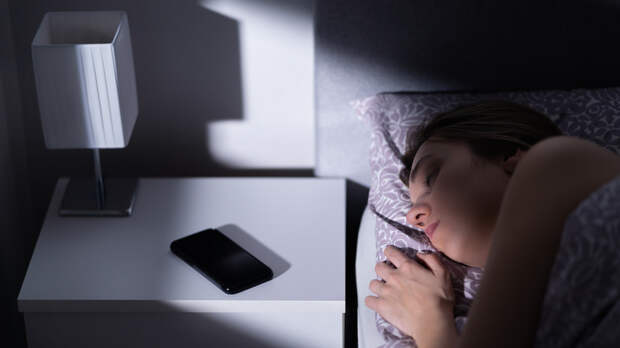 Фармаколог Молостова назвала нарушение режима сна фактором ожирения у подростков