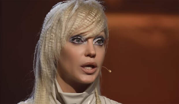 Сменившая имидж певица Глюкоза заявила о желании сделать пластику