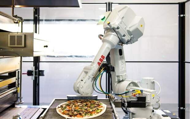 Роботизированная пиццерия собирается сократить сотни сотрудников