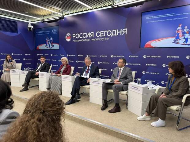 Ректор РУДН: Вузы помогают создавать крепкие семьи среди студентов