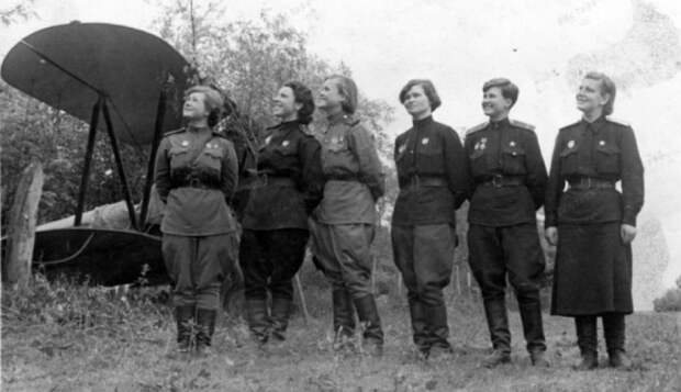 «Ночные налётчицы». Девушки-пилоты Великой отечественной войны