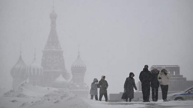 «Хорошая снежная атака»: синоптики предупредили об аномальных холодах и осадках