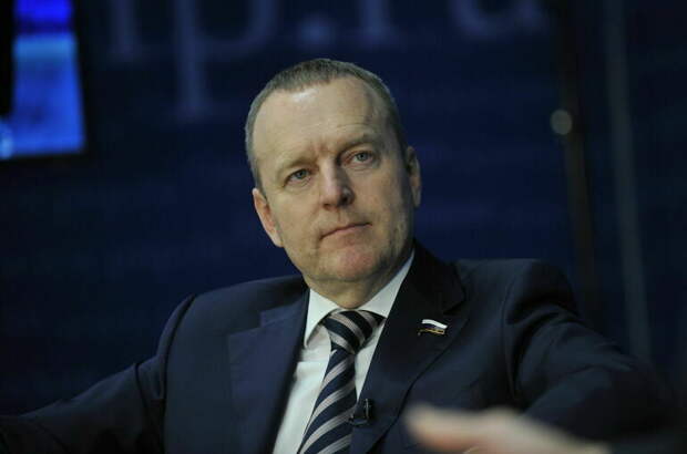 Депутат Бахарев рассказал, как планируют победить кредитных мошенников