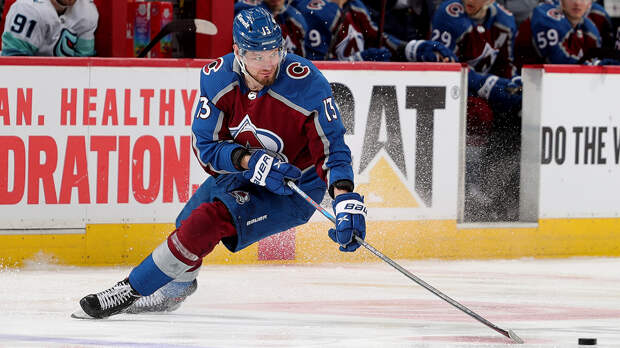 Хет-трик Ничушкина помог «Колорадо» обыграть «Виннипег» в четвертом матче серии плей-офф