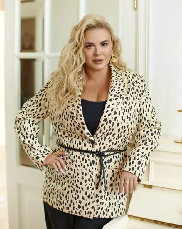 "Меня часто называют Семёном": Семенович рассказала про детство, любовь и нелюбимые прозвища