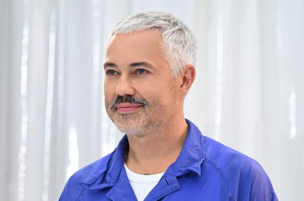 Известный стилист отказался комментировать уход с Первого канала