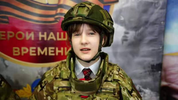 Ивановские десантники провели военно-патриотическую акцию «Герои нашего времени» в школах Донецка