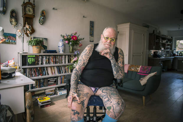 Как татуировки украшают в пожилом возрасте