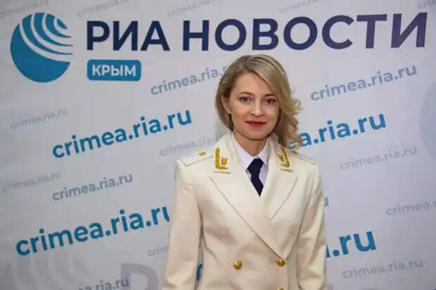 Не долго "няш-мяш" была безработной...