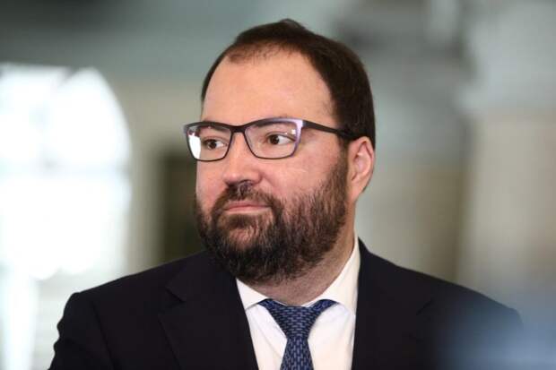 Шадаев: Минцифры не планирует запрещать работу мессенджеров