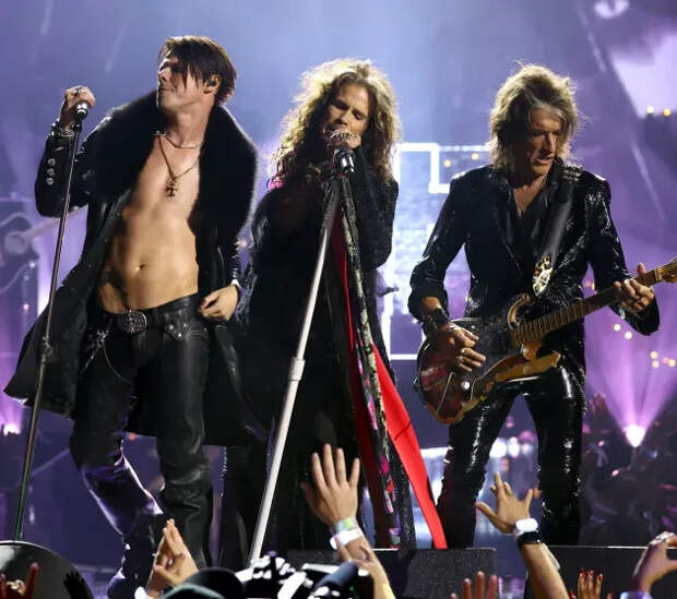 Yungblud, Стивен Тайлер и Джо Перри