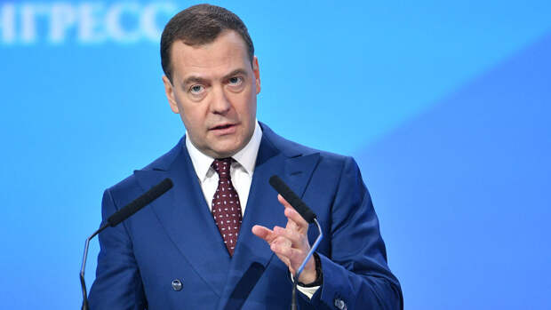 Медведев отреагировал на заявление посольства США об уходе России из Крыма