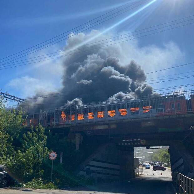 На станции Поварово-1 произошло возгорание поезда, следовавшего из Москвы в Тверь.