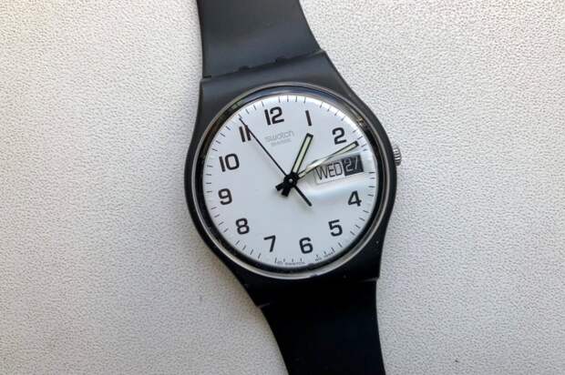 Обзор пластиковых швейцарских часов Swatch Once Again GB743