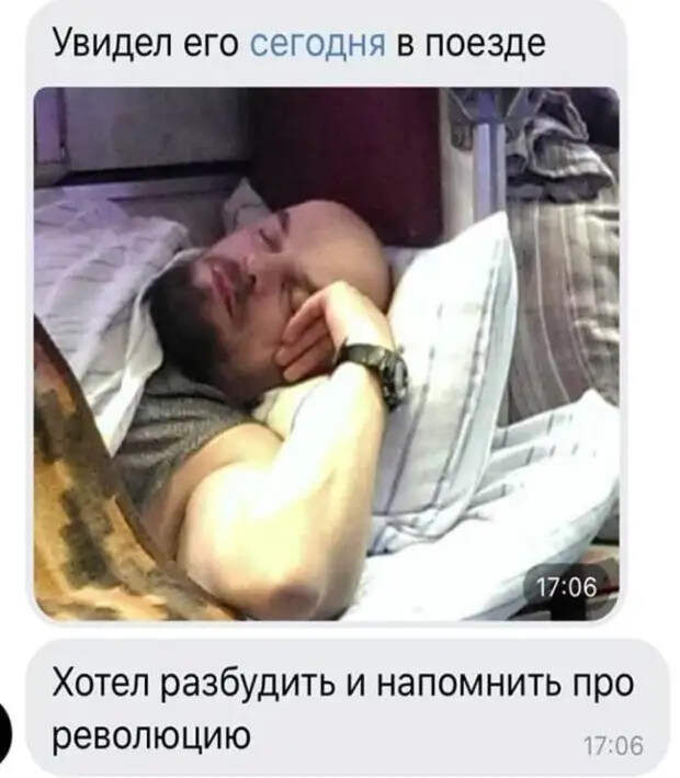 Старый еврей сидит на крылечке и умиленно наблюдает за внучком, играющим во дворе...