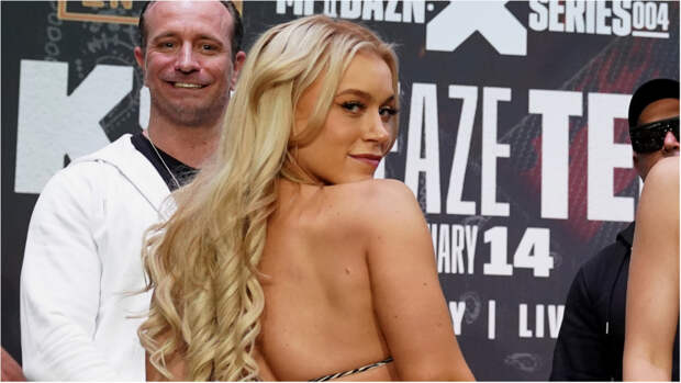 Elle Brooke at weigh-ins