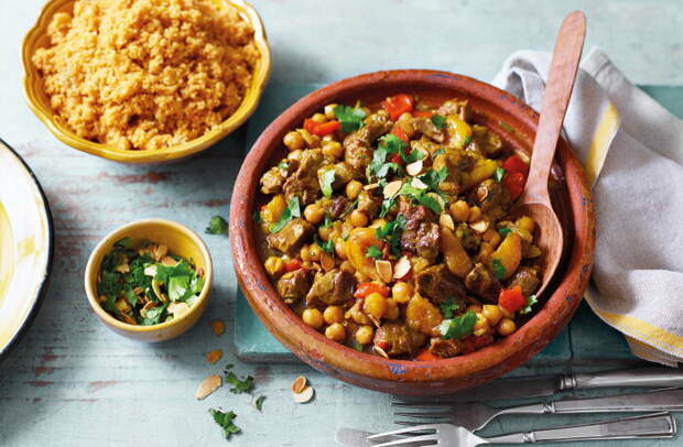 Рагу с добавлением кураги. \ Фото: realfood.tesco.com.