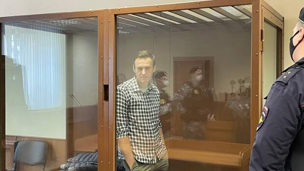 Начальники всех российских колоний молятся, чтобы Навального не этапировали к ним...
