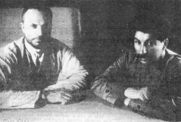 И. Сталин и А. Егоров в 1920 году 
