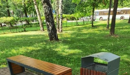 На Череповецкой удалили вандальные надписи с лавочки – «Жилищник»