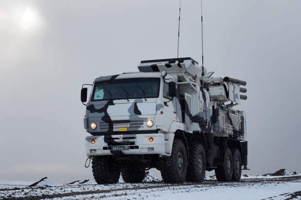 Минобороны показало российский «Панцирь» с «Гвоздями»