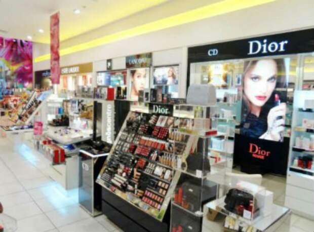 cosmetics-counter-610x451