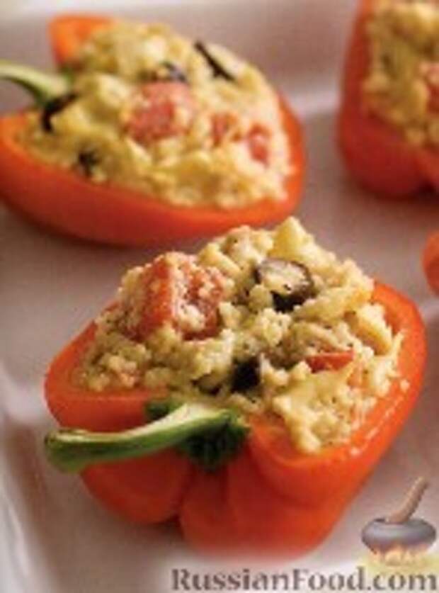Фото к рецепту: Сладкий перец, фаршированный кускусом