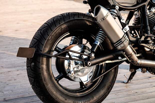 Moto Adonis: кафе трекер Yamaha XV Elegant Bastard