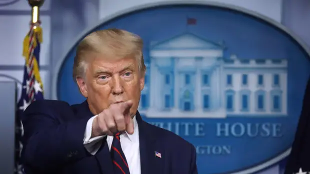 Трамп обвинил вдову Джобса в растрате денег на фейковые новости