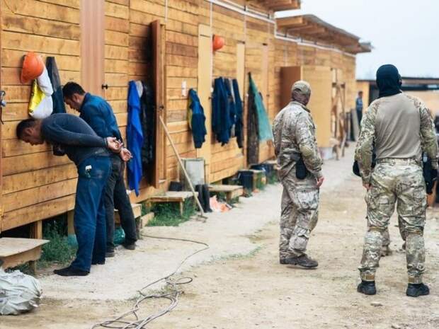 В Чите выявили 33 нелегальных мигранта на стройке