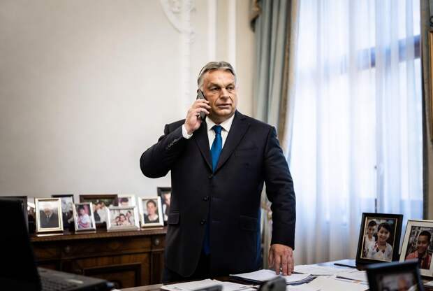 Орбан после угроз его семье из Киева записал видео звонка к дочерям