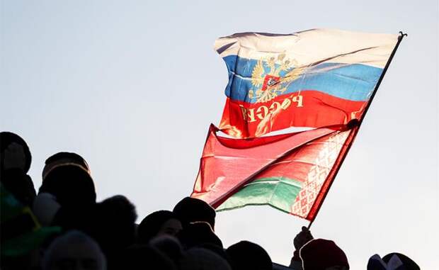 Москва заставит Лукашенко поднять белорусам пенсионный возраст