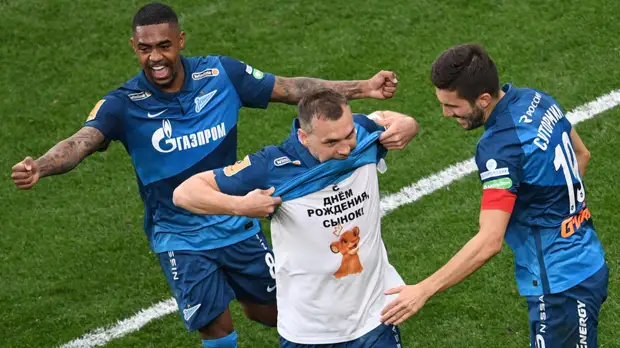 11 голов «Зенита» и «Локомотива» аутсайдерам, триллер с двумя удалениями и пенальти в Уфе: события 27-го тура РПЛ